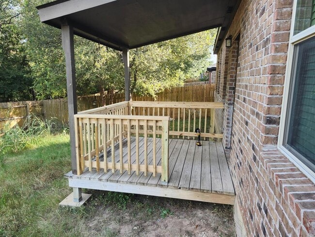 Building Photo - 147 Mary Max Cir