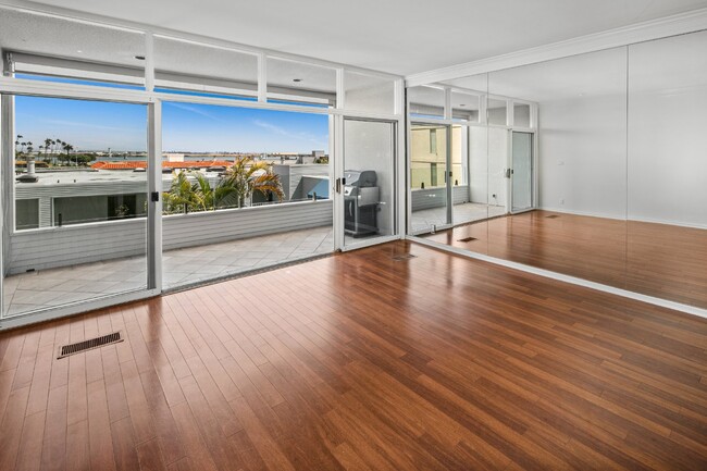 Building Photo - Exquisite Ocean View 2 Bed Townhome: Luxur...