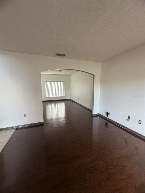Building Photo - 567 Hummingbird Ct