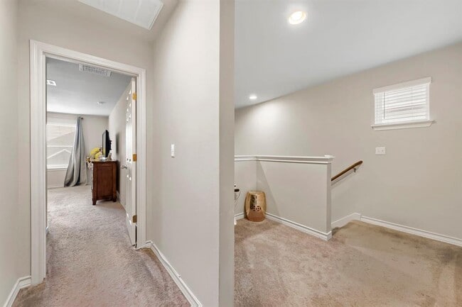 Building Photo - 12004 Cimaizon Dr