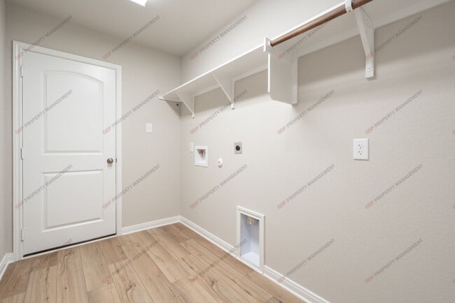 Building Photo - 3 Bed|2 Bath- plus Study in Belton ISD - $...