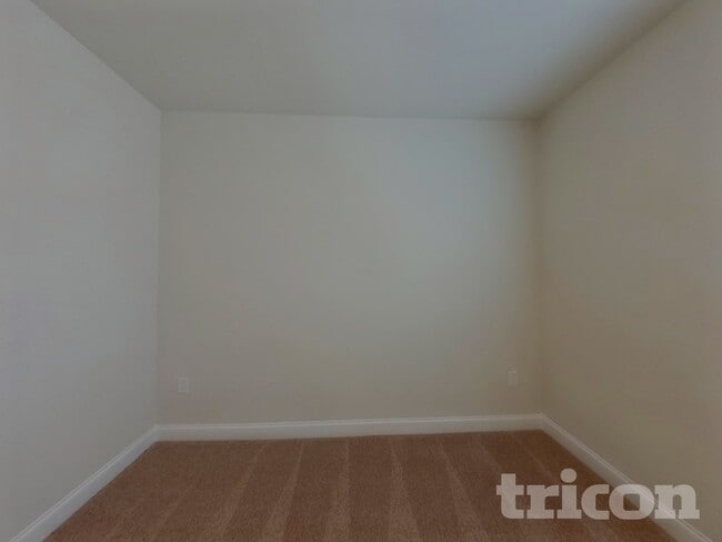 Building Photo - 7121 Jerimoth Dr