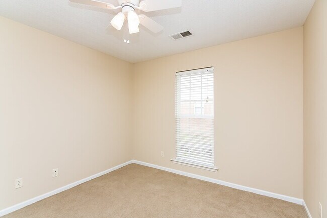 Building Photo - 5400 Milton Ridge Dr