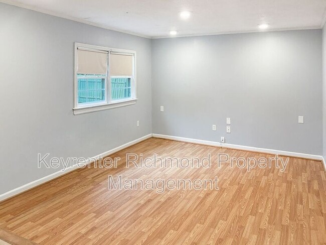 Building Photo - 1019 Halsey Ln