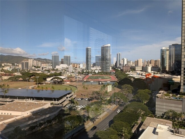 Building Photo - 909 Kapiolani Blvd