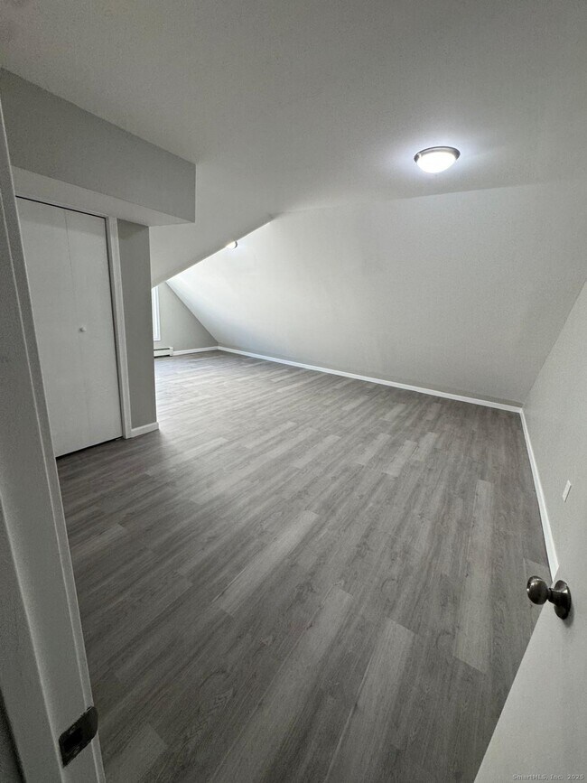 Building Photo - 422 Lafayette St