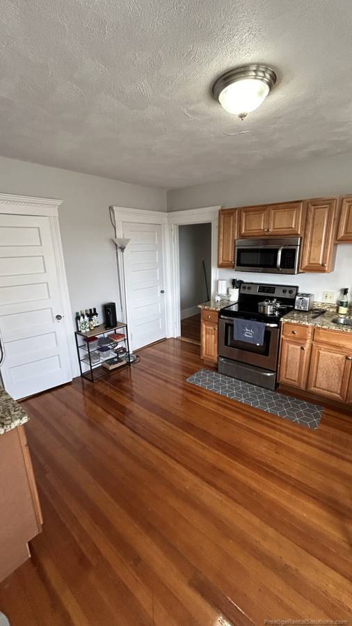 Building Photo - 293 Nahant Rd