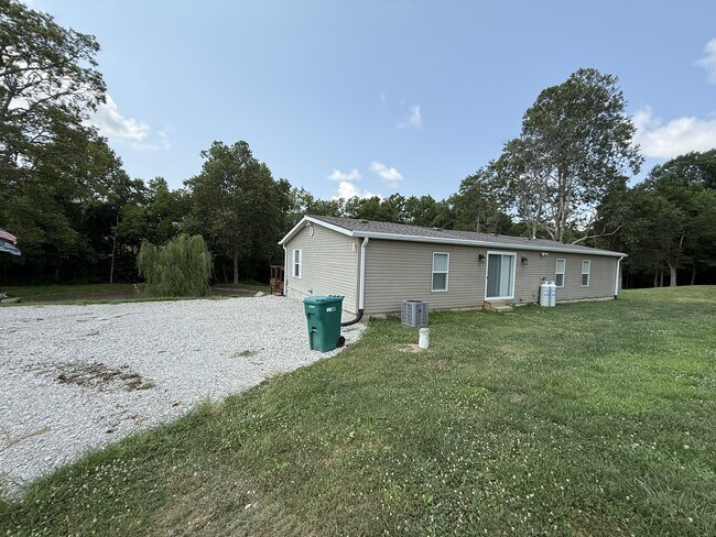 Building Photo - 5693 US-40