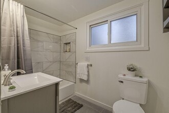 Building Photo - 4622 SE 87th Ave