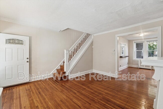 Building Photo - 6227 Addison St