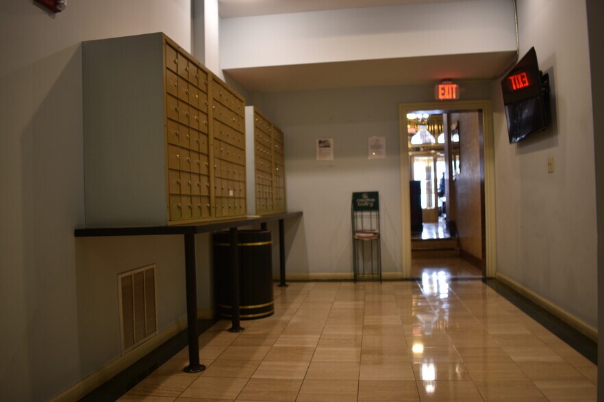Mailbox - 32 Peachtree St NW