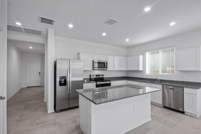 Building Photo - Beautiful 5-Bed Dream Home in The Village at Copper Basin