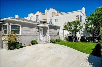 Building Photo - 317 N Kenwood St