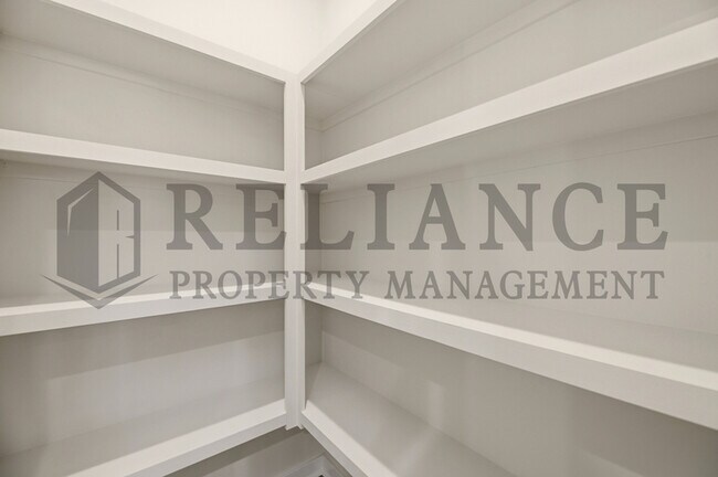 Building Photo - 157 N Gowen St