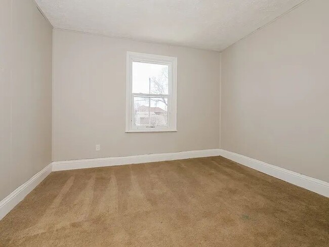 Building Photo - 2902 Bristol St