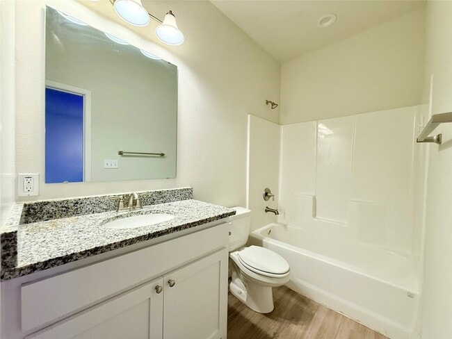 Building Photo - 2301 N Hickory St