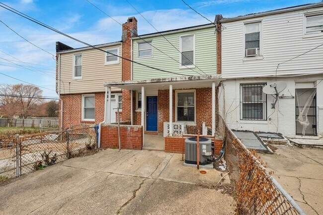 Building Photo - Charming Updated Rowhome in Belair-Edison – Move-In Ready!