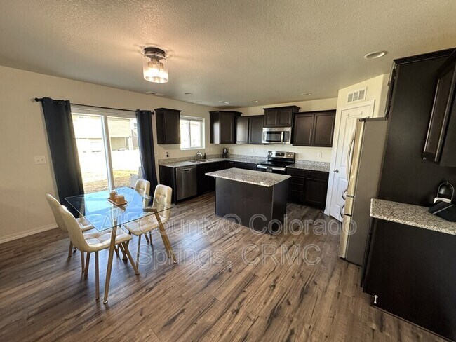 Building Photo - 8145 Phyllite Dr