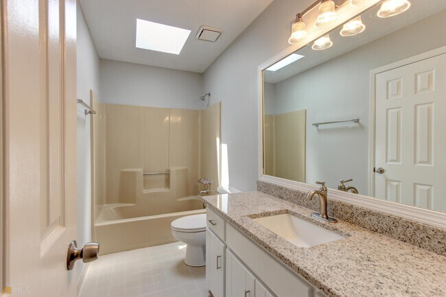 Building Photo - 180 Fairfield Cir