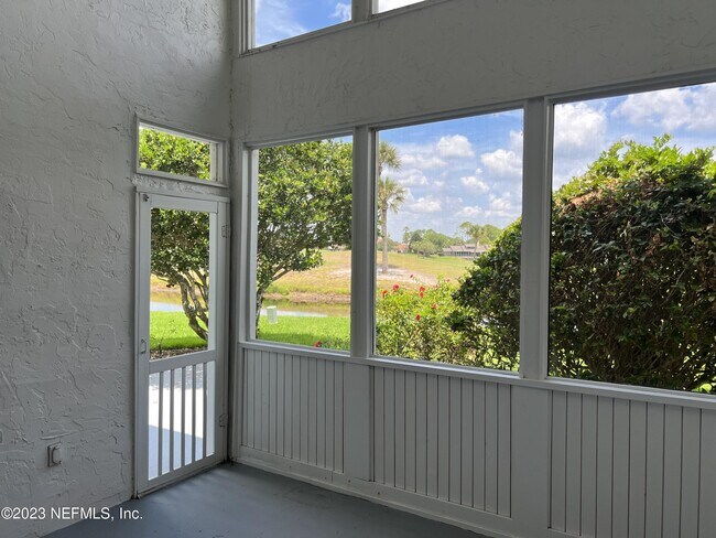 Building Photo - 7 Cove Rd