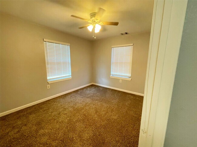 Building Photo - 3627 Keeland St