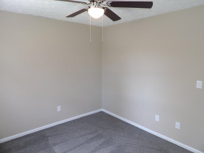 Building Photo - 432 Harrodsburg Ln