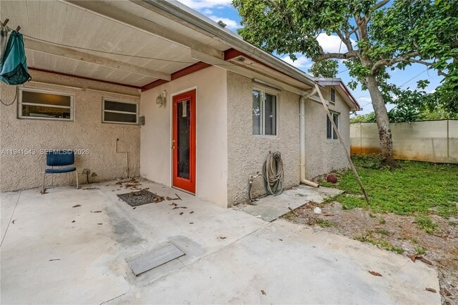 Building Photo - 801 N 70th Ave