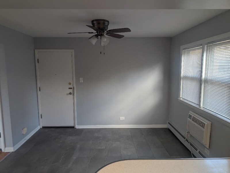 Building Photo - 3205 W 97th St