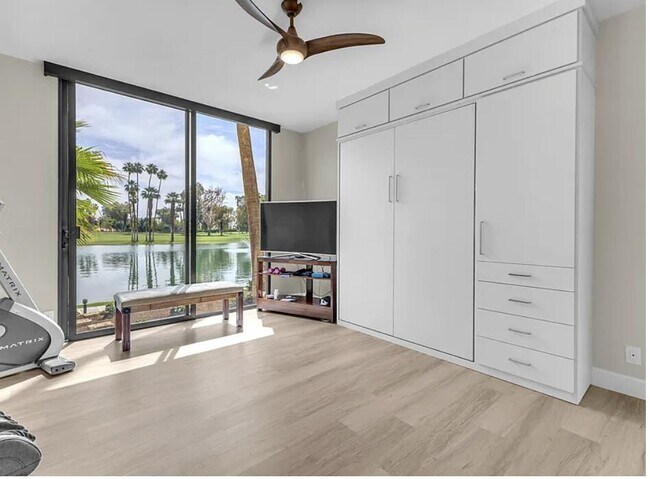 Building Photo - 910 Island Dr