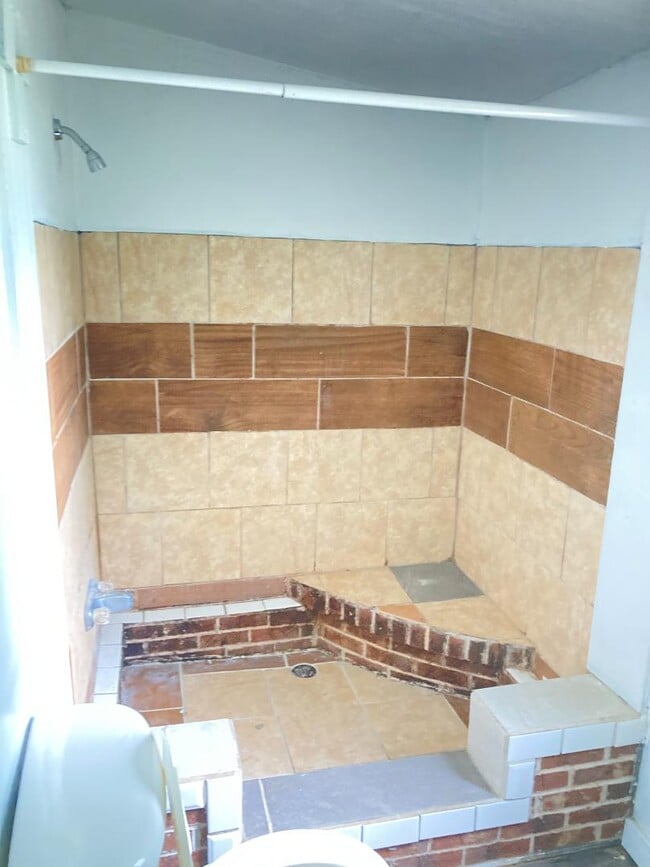 Building Photo - 2342 Sandy Ridge Dr