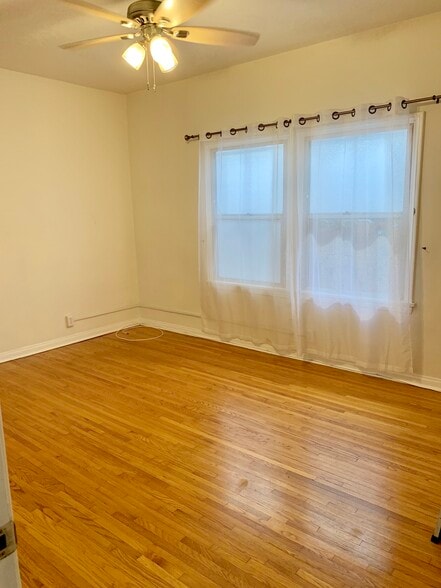 Bedroom 2 - 8569 Horner St
