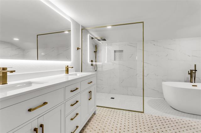 Building Photo - 3235 Cole Ave