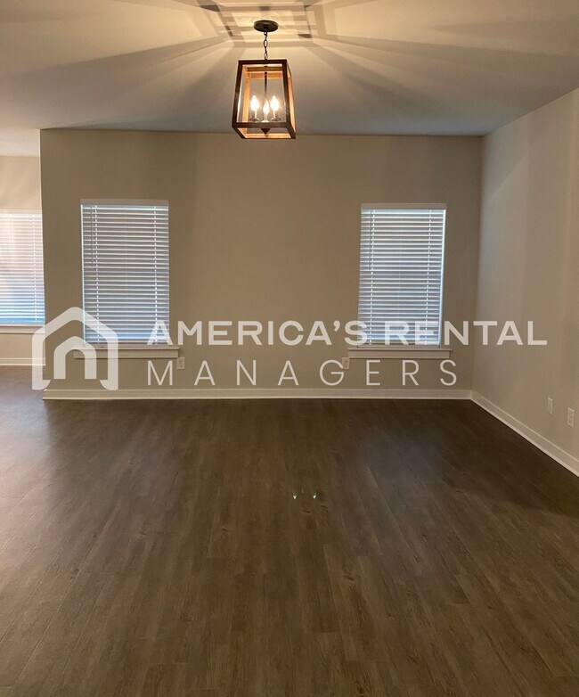 Building Photo - 170 Ridgeview Cir