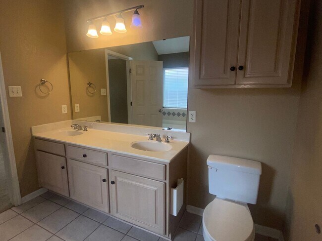 Building Photo - 4 BEDROOM BELTON ISD