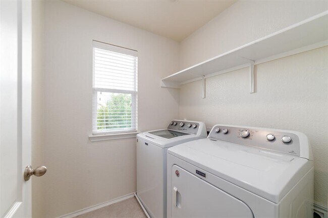 Building Photo - 321 Tordesillas Dr