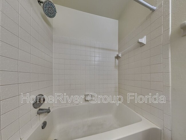 Building Photo - 2250 SE Friendship St