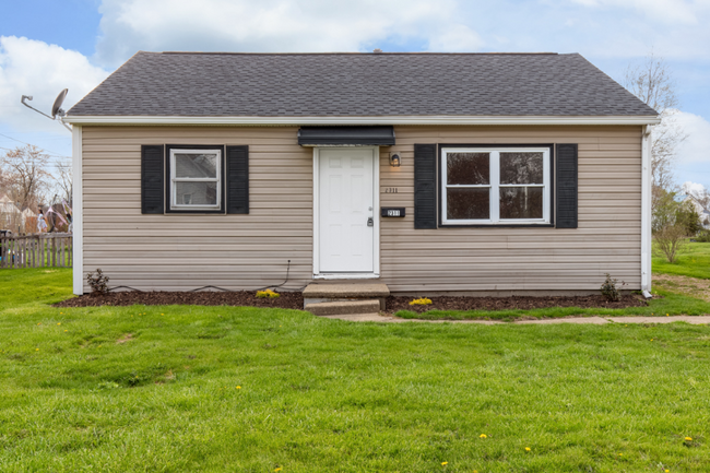Primary Photo - 2311 Harmont Ave NE