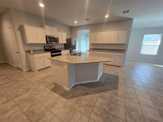 Building Photo - 5900 Piedrosa Ct