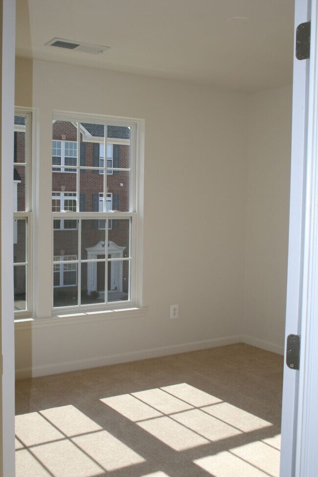 Building Photo - 2386 Abington Dr