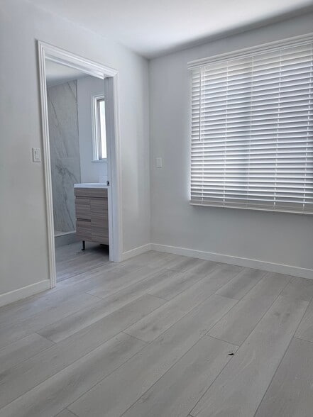 Building Photo - 2826 Altura Ave