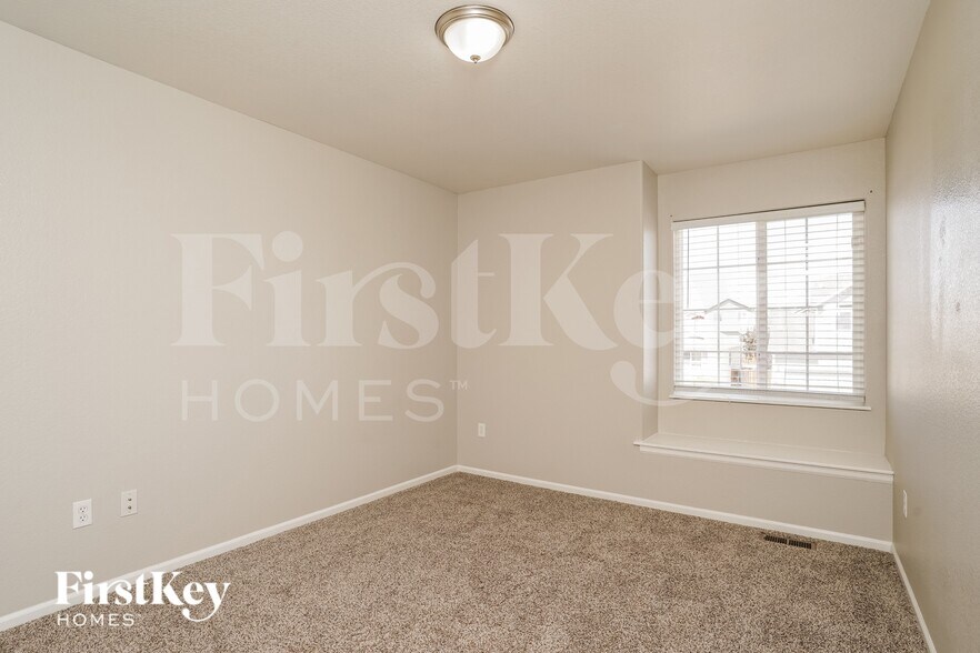 Building Photo - 6983 Sierra Meadows Dr