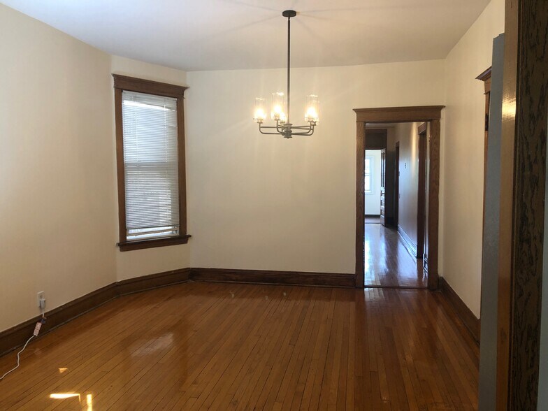 Dining Room - 3234 N Whipple St