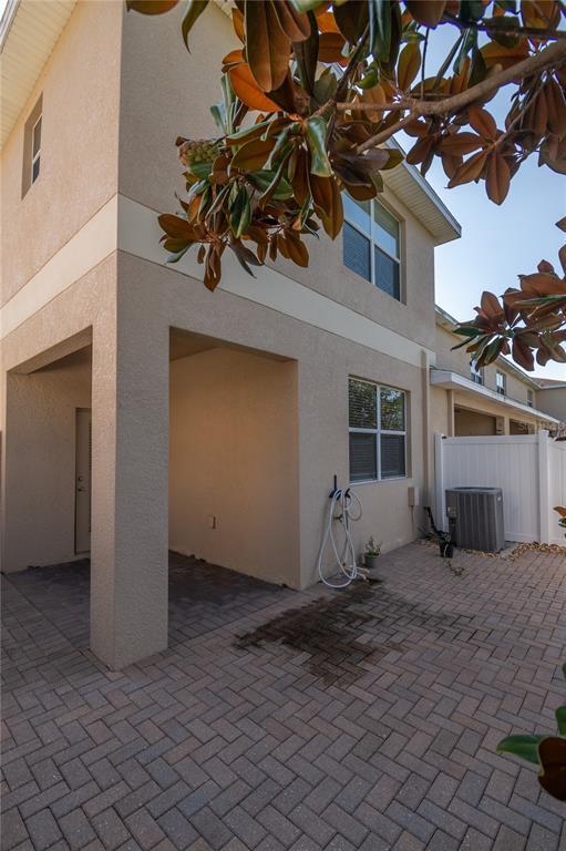 Building Photo - 12009 Greengate Dr