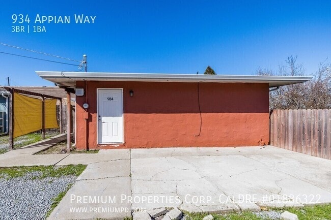 Building Photo - 934 Appian Way