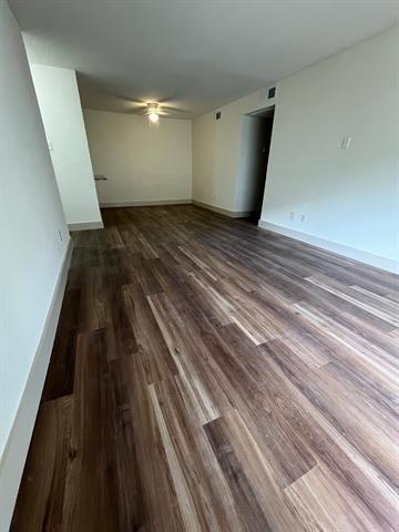 Primary Photo - 8110 Skillman St