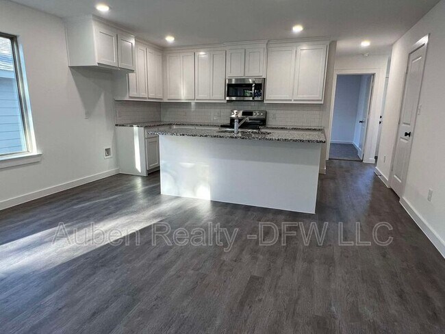 Building Photo - 2524 S Fannin Ave