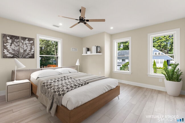 Building Photo - 10 Highland Pl