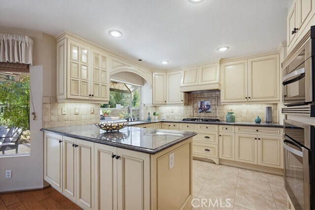 Building Photo - 3731 Columbia Cir