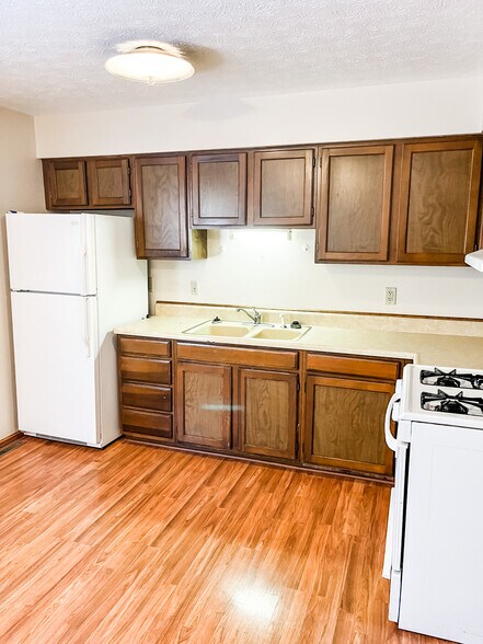 Kitchen - 5229 Rule Rd