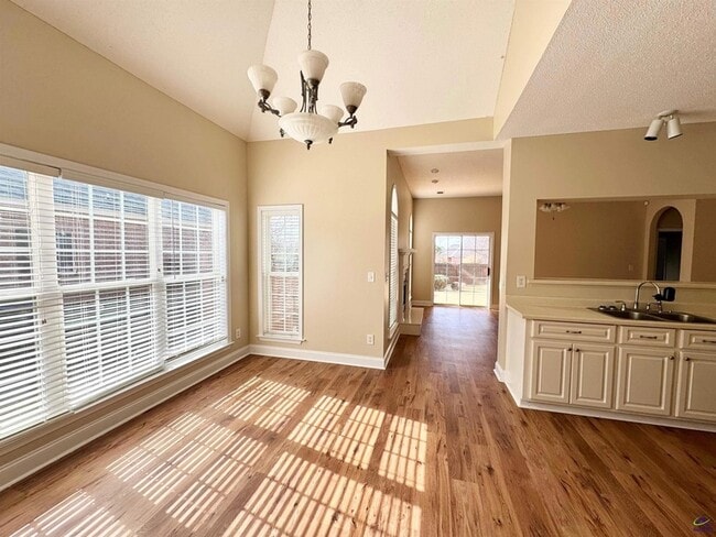 Building Photo - 218 Carrington Ln